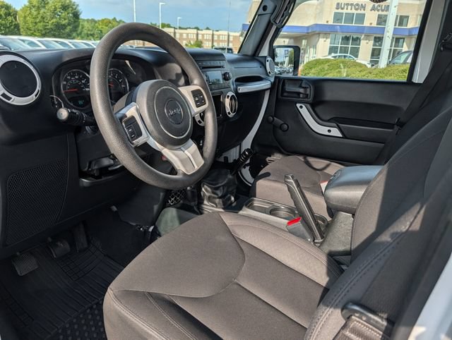 Used 2017 Jeep Wrangler Unlimited Sport AWD/4WD image 25