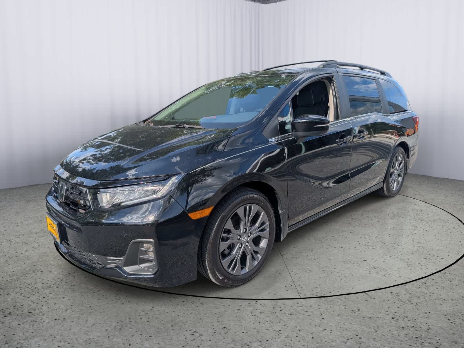 Certified 2025 Honda Odyssey Touring image 7