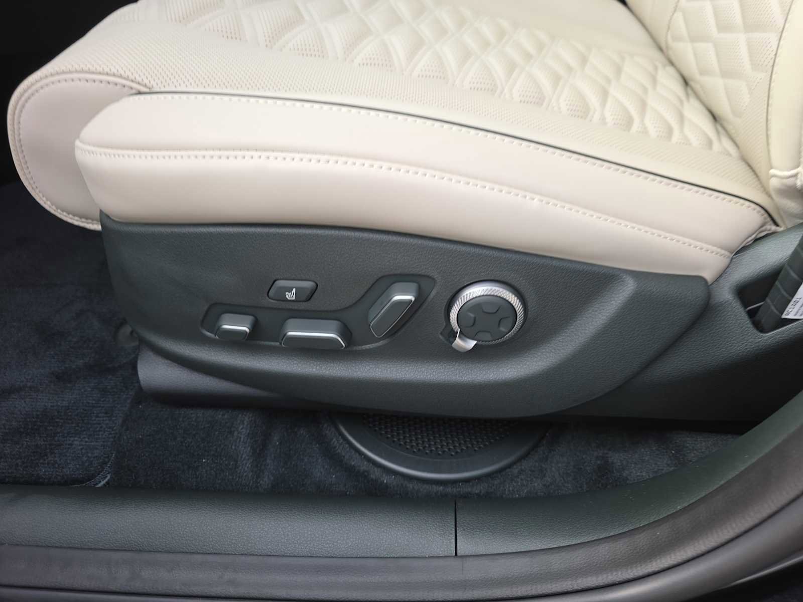 New 2026 Genesis GV80 3.5T e-SC image 10