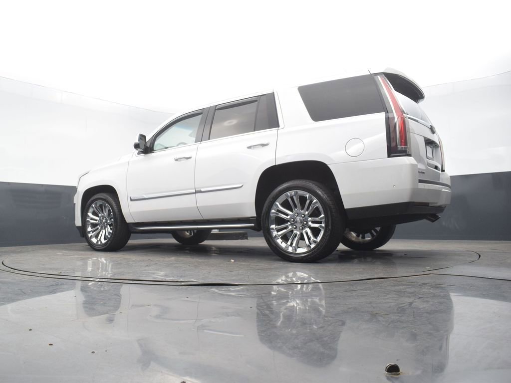 Used 2020 Cadillac Escalade Luxury w/ LPO, Radiant Package AWD/4WD image 52