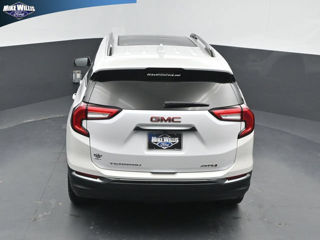 Used 2024 GMC Terrain AT4 AWD/4WD image 14