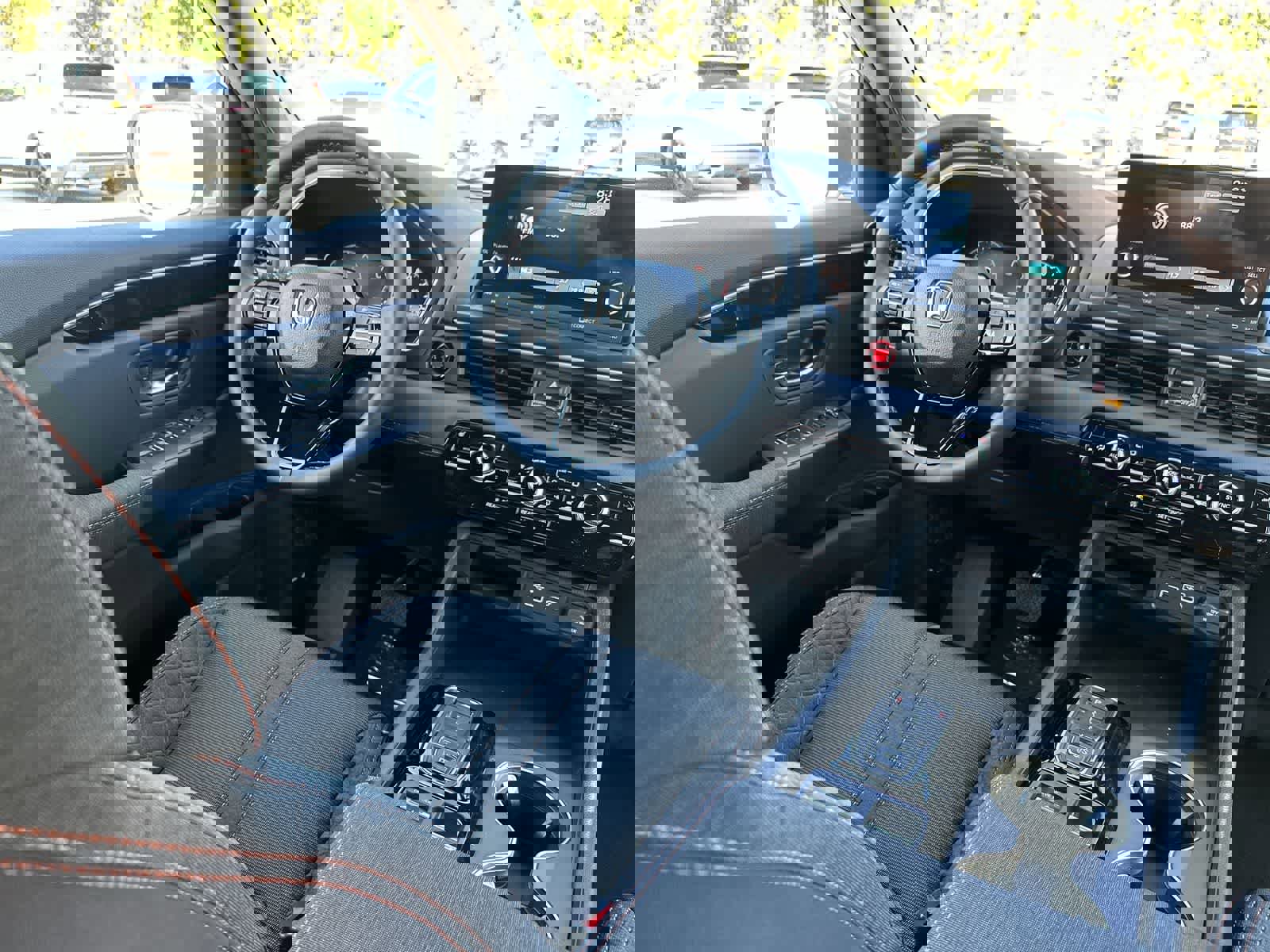 Used 2023 Honda Pilot Sport image 17