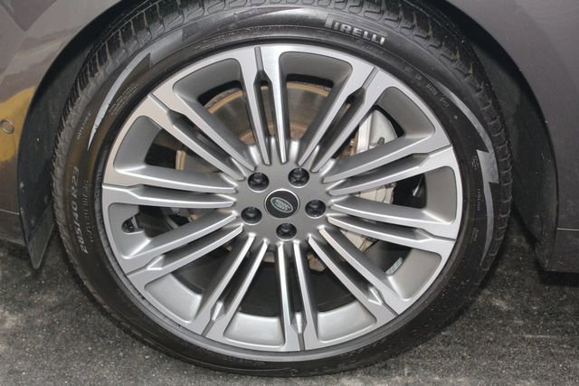 Used 2025 Land Rover Range Rover Sport Dynamic SE image 9