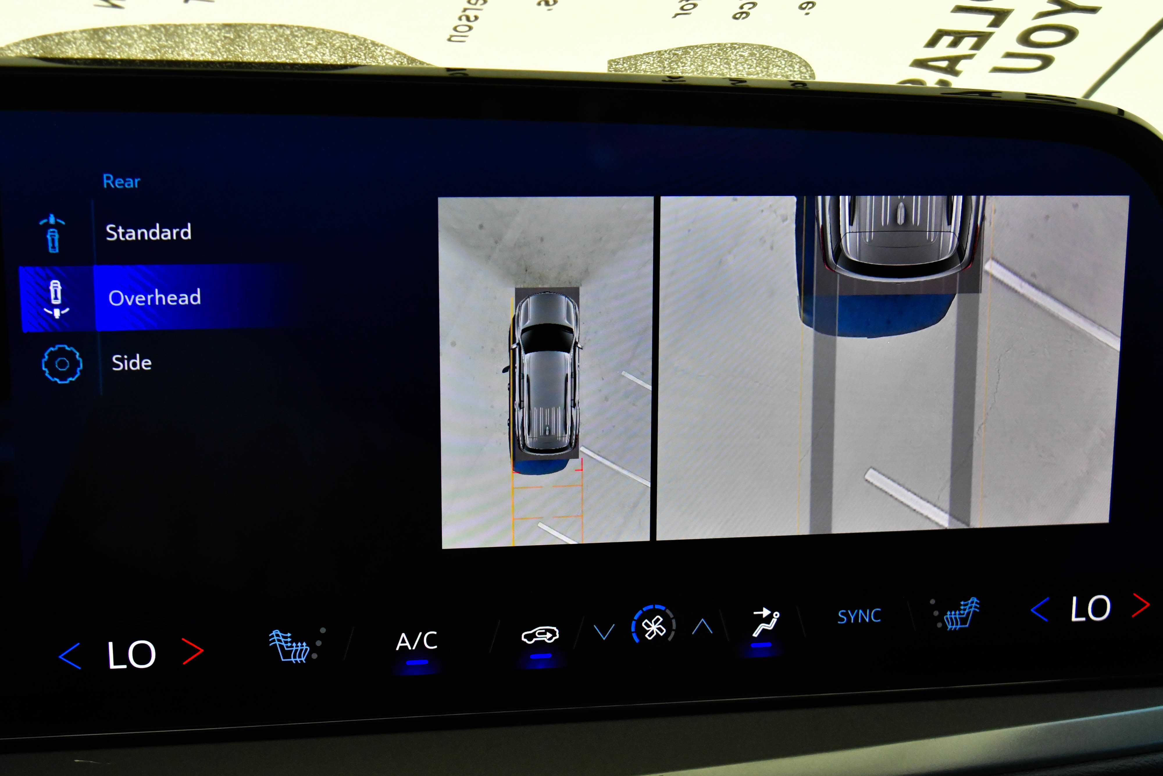 Used 2024 Chevrolet Traverse LT image 21