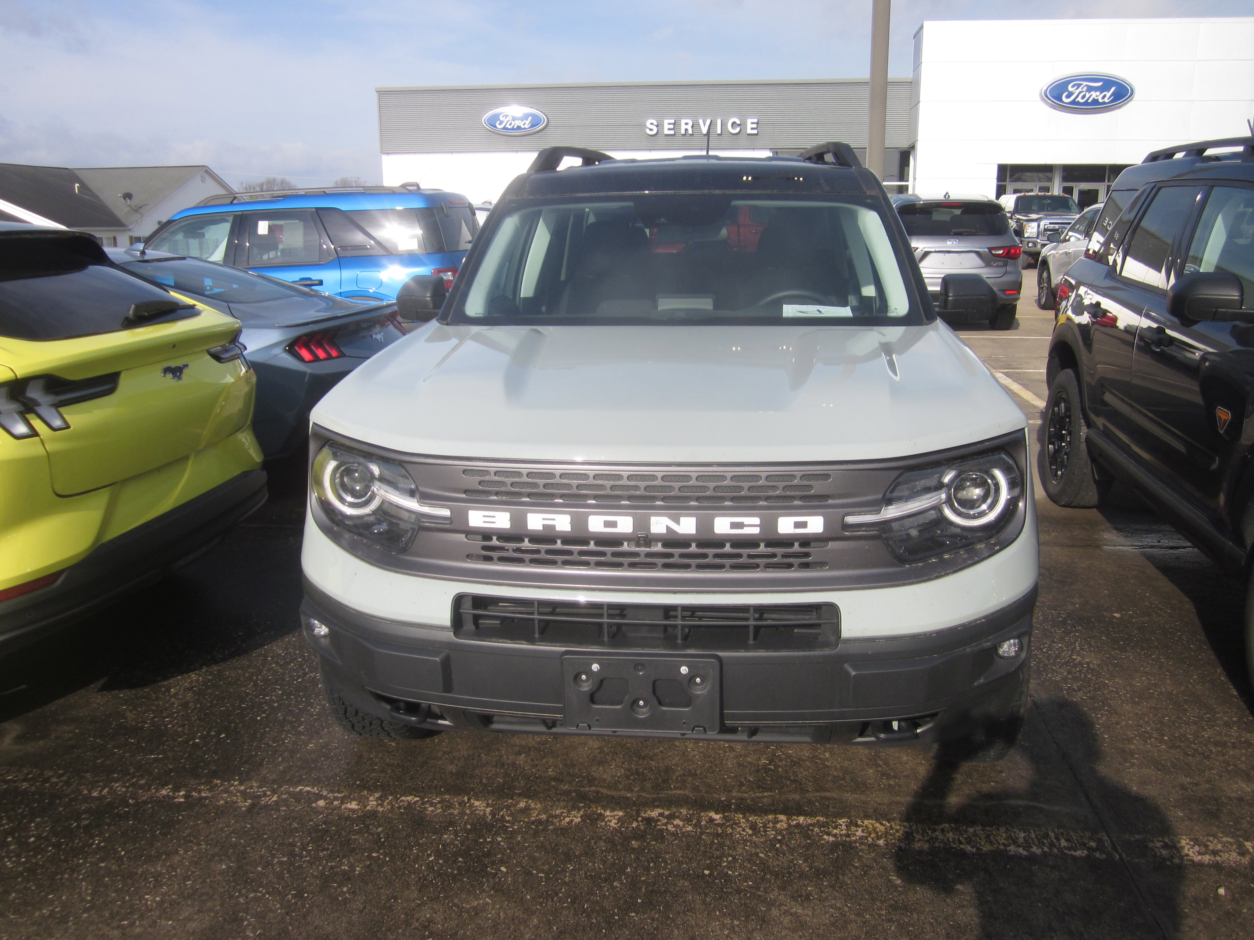 Used 2024 Ford Bronco Sport Badlands image 2