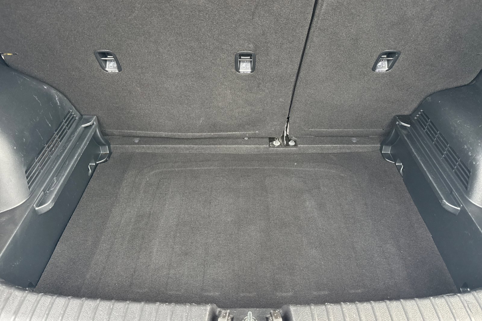 Used 2023 Kia Soul LX w/ LX Technology Package image 15