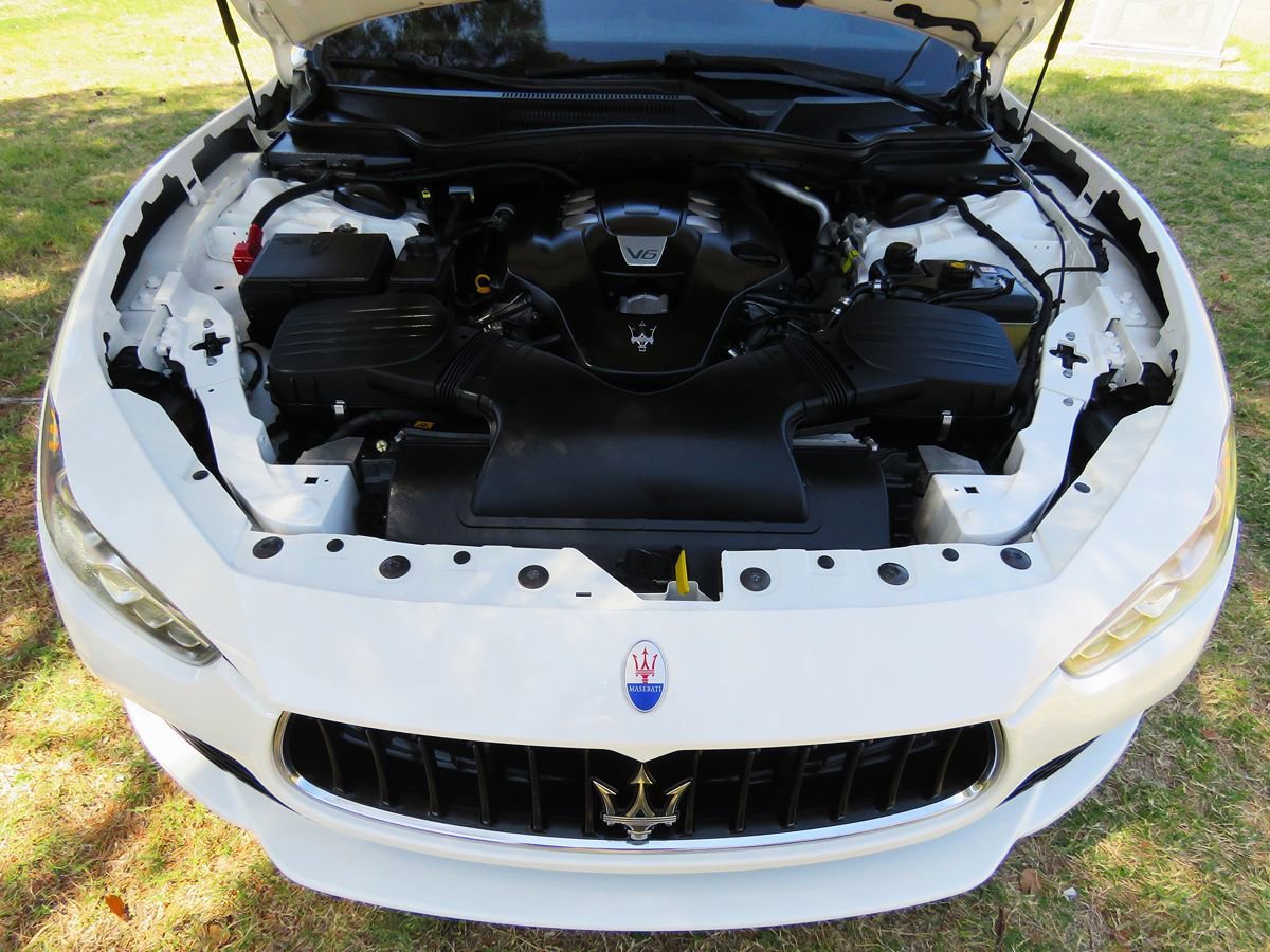 Used 2014 Maserati Ghibli RWD image 13