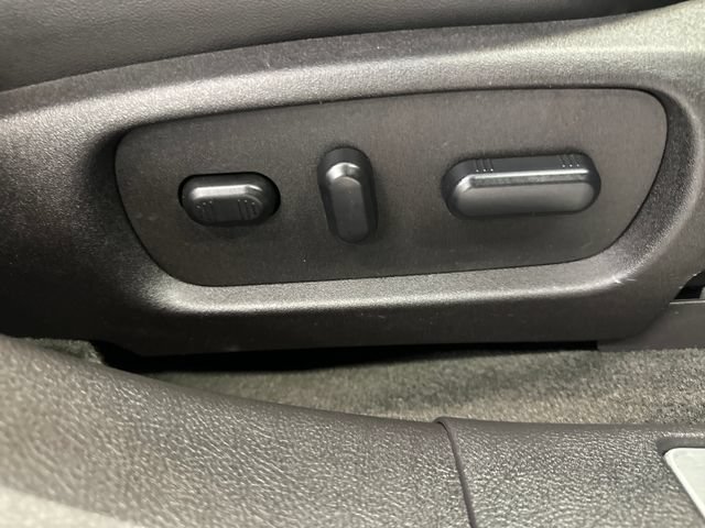 Used 2016 Ford Taurus Limited FWD image 22