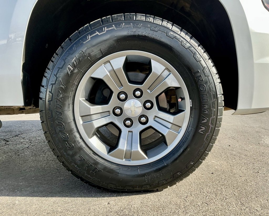 Used 2020 Chevrolet Suburban LT w/ Luxury Package image 20