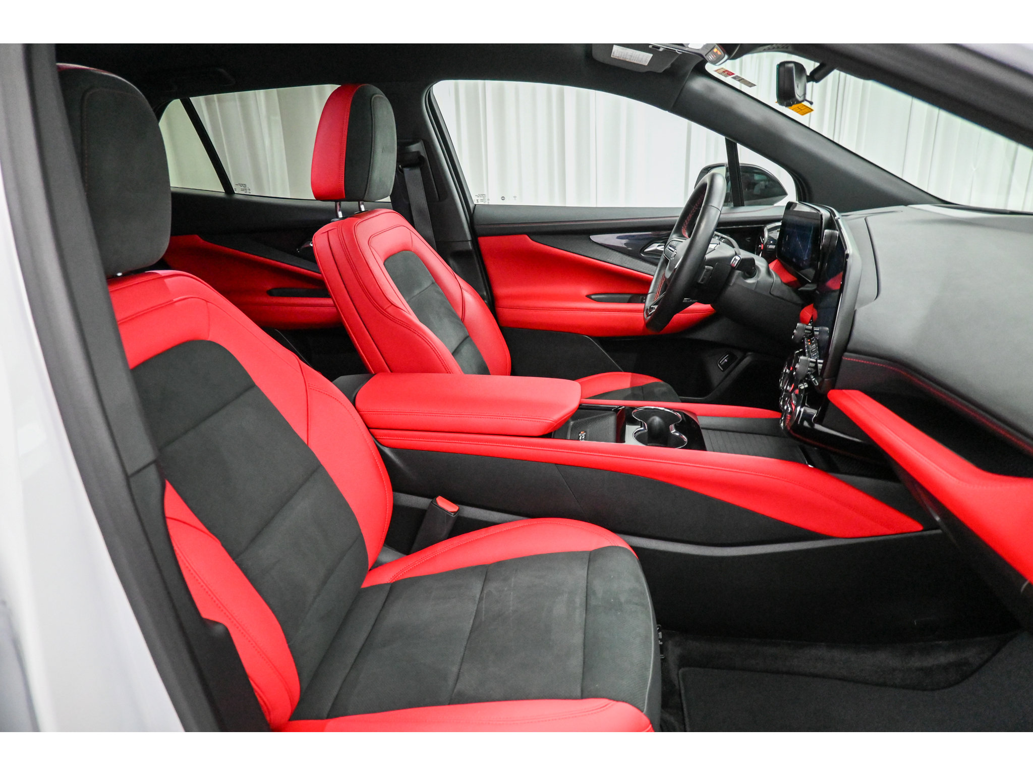 Used 2024 Chevrolet Blazer EV RS AWD/4WD image 16