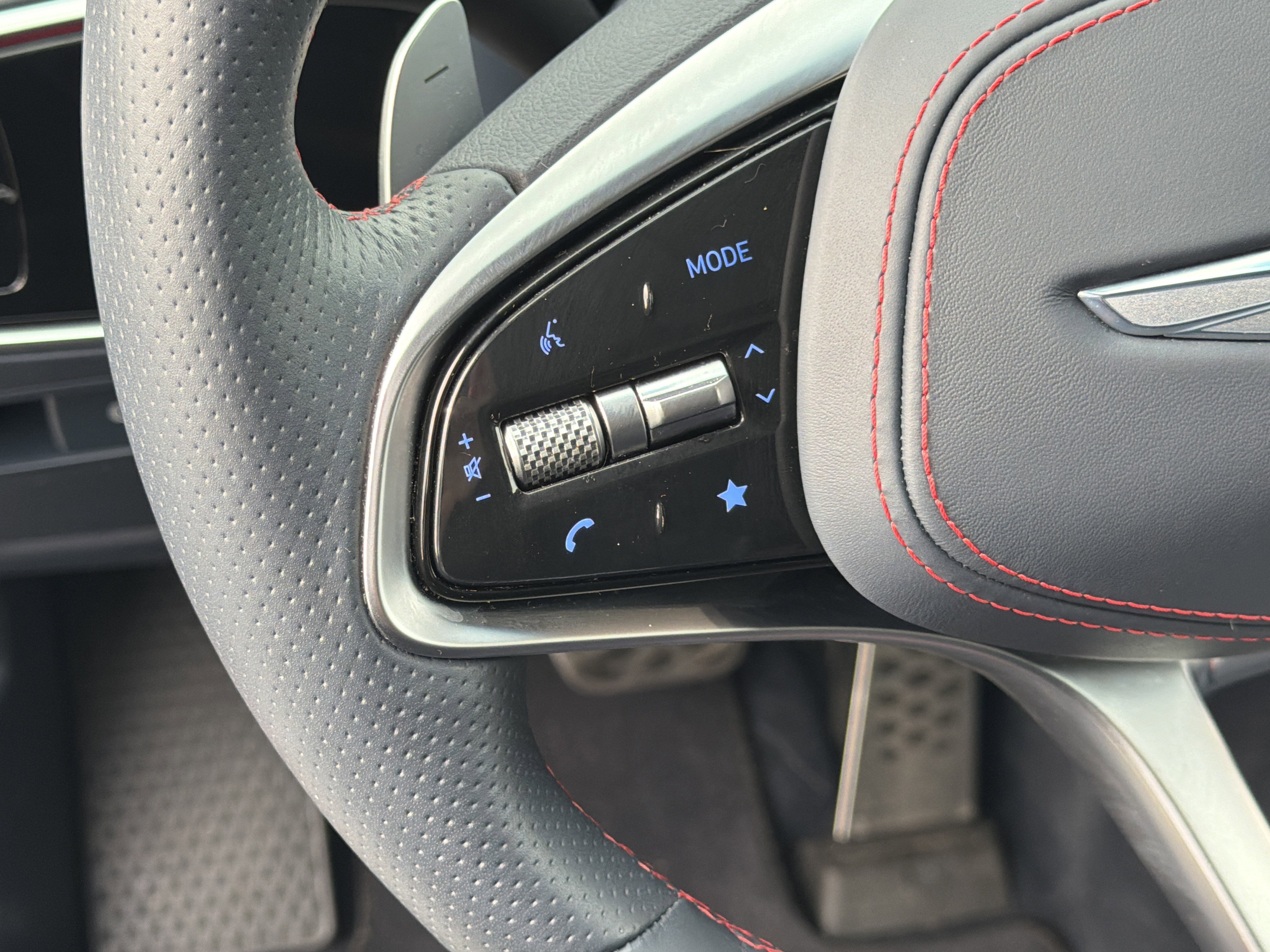 Used 2022 Genesis GV70 3.5T Sport w/ Sport Prestige Package image 19