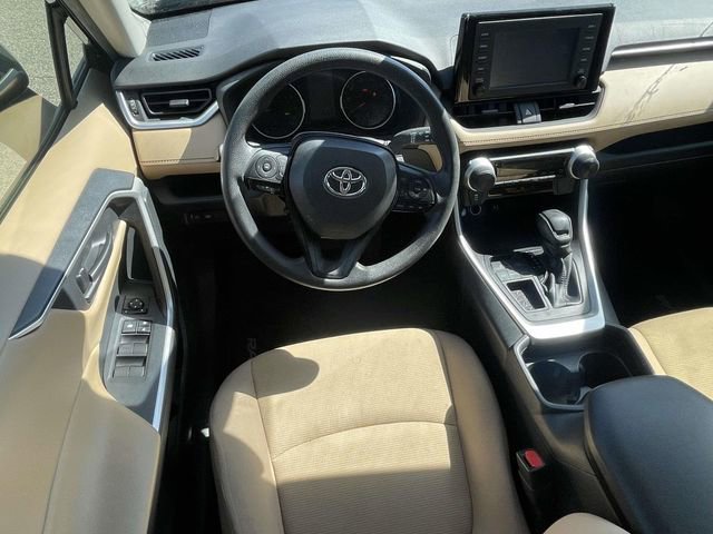 Used 2019 Toyota RAV4 LE image 13
