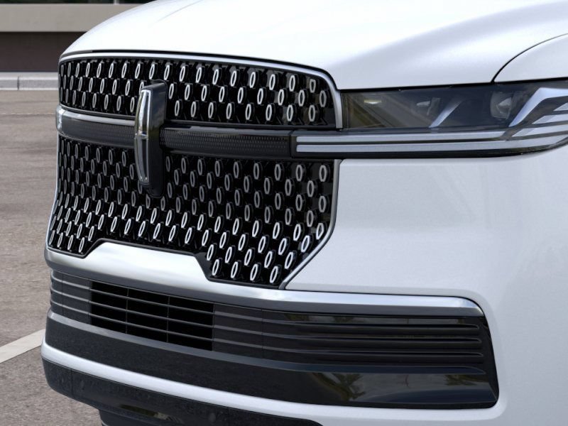 New 2026 Lincoln Navigator L Reserve AWD/4WD image 17