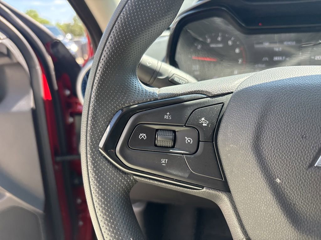 Used 2026 Chevrolet Trax LS FWD image 23