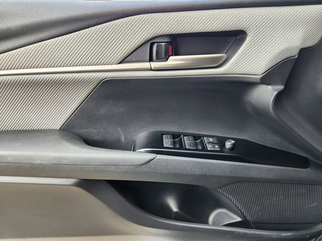 Used 2025 Toyota Camry SE w/ Convenience Package image 22