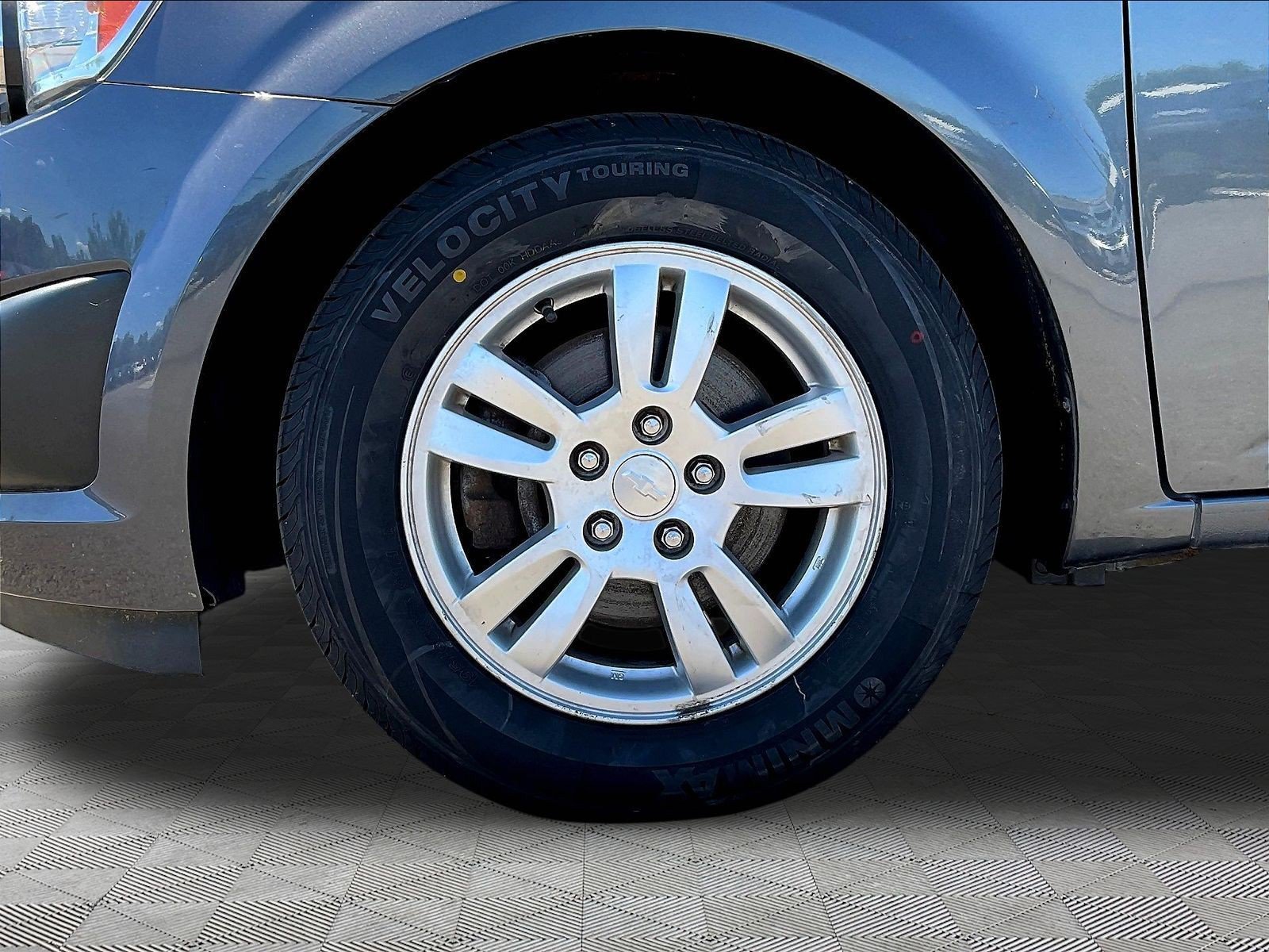 Used 2013 Chevrolet Sonic LT FWD image 30