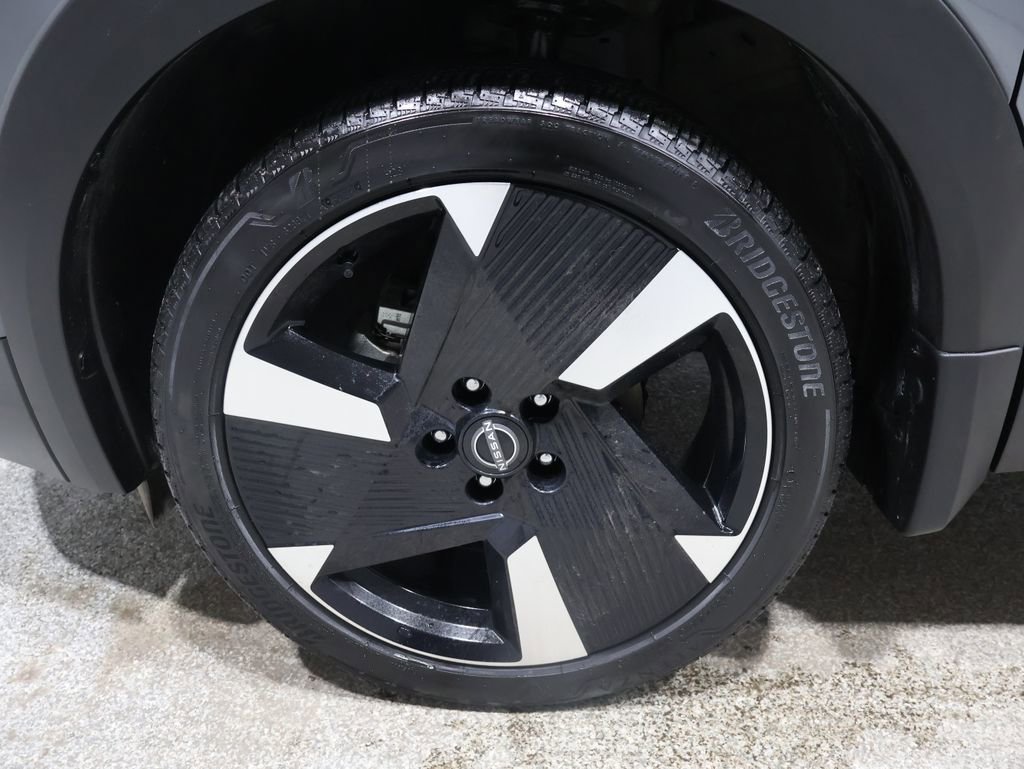 Used 2025 Nissan Kicks SR image 8