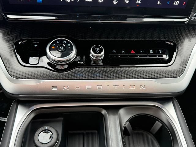 New 2026 Ford Expedition Max Platinum w/ Stealth Appearance Package AWD/4WD image 28