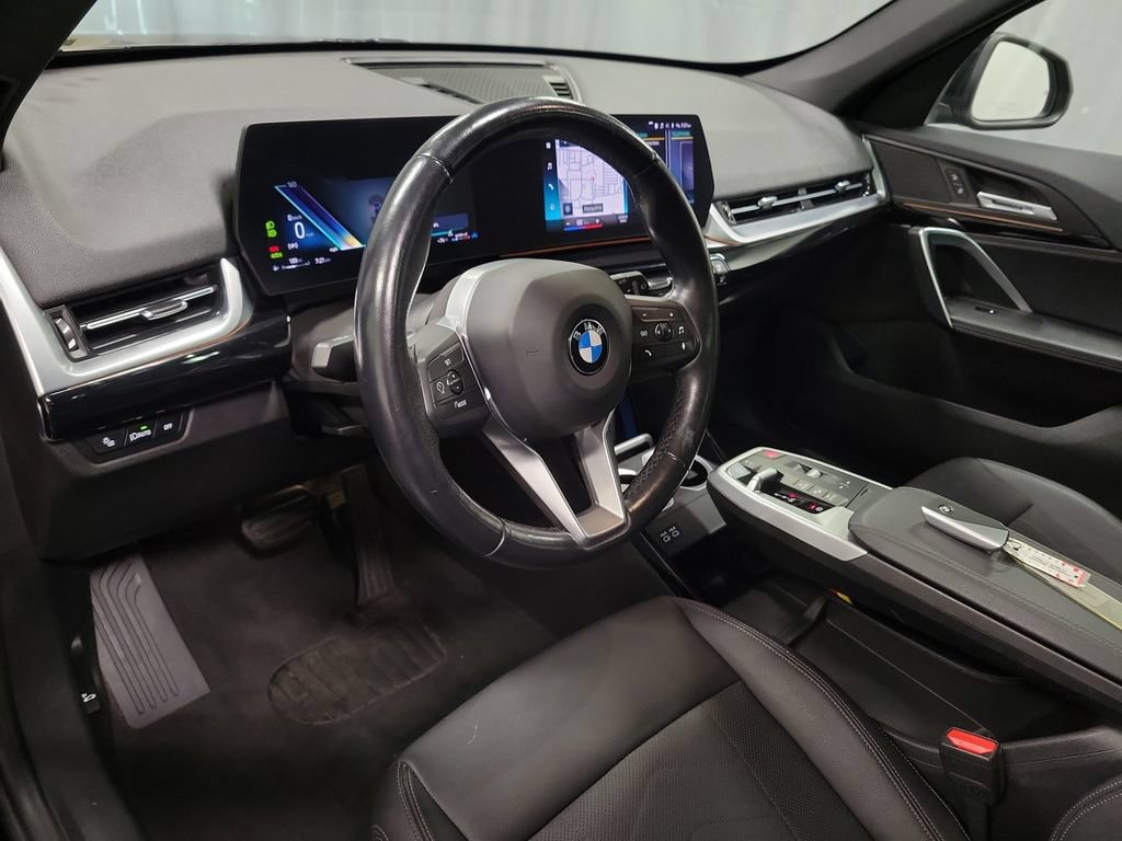 Used 2023 BMW X1 xDrive28i AWD/4WD image 16