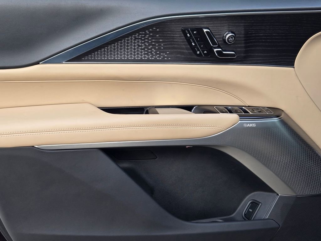 Certified 2024 Cadillac Lyriq Luxury w/ Nappa Leather Package image 26