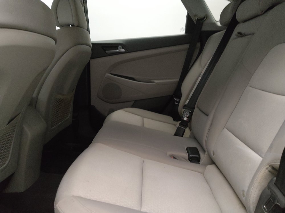 Used 2016 Hyundai Tucson SE w/ Option Group 02 FWD image 18