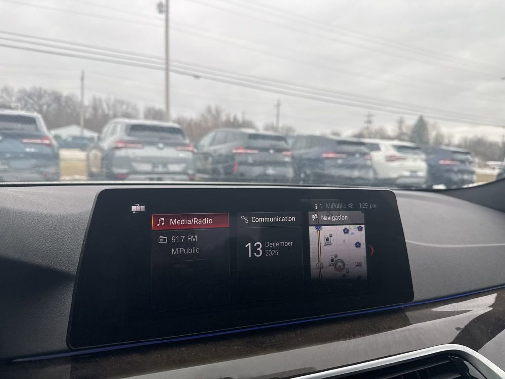 Used 2017 BMW 530i xDrive image 14