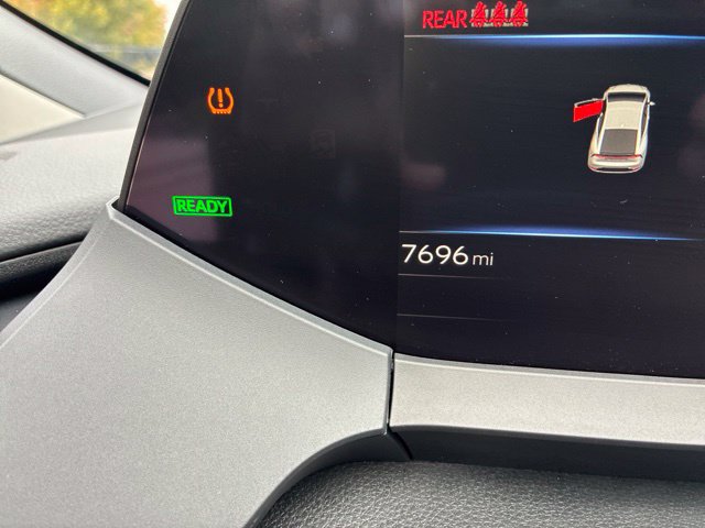 Used 2026 Toyota Prius XLE FWD image 39