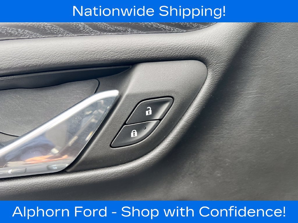 Used 2023 GMC Yukon XL Denali w/ Advanced Technology Package AWD/4WD image 12