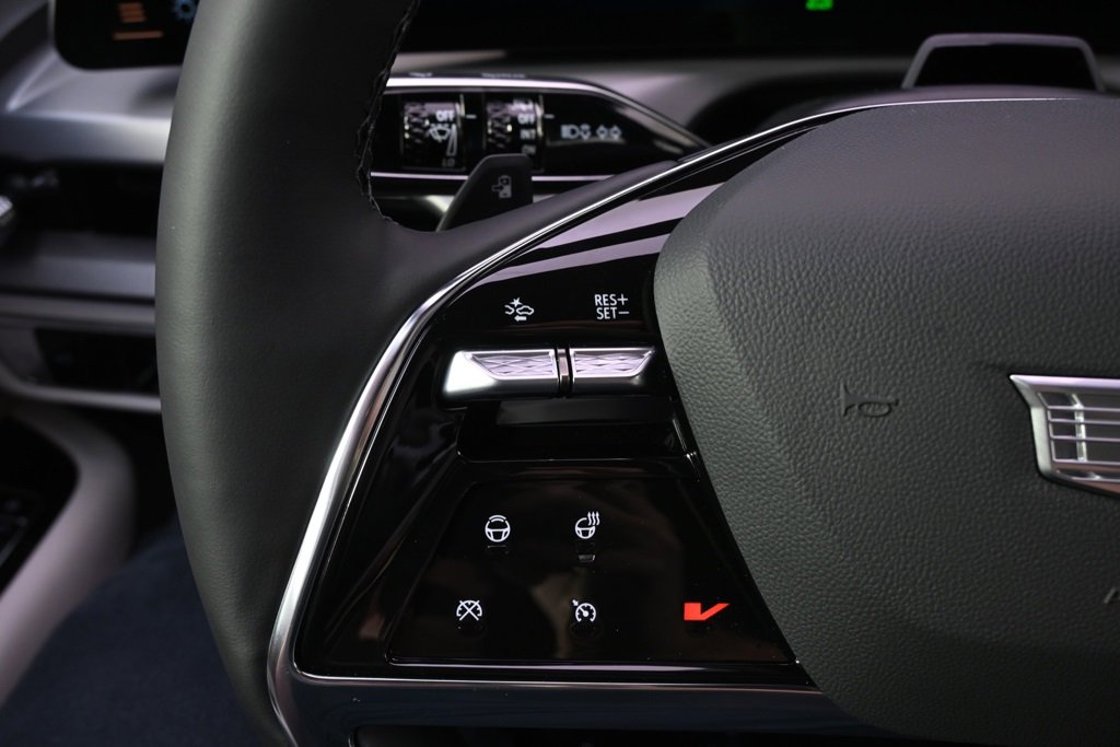 New 2026 Cadillac Vistiq Sport w/ LPO, Floor Liner Package image 33