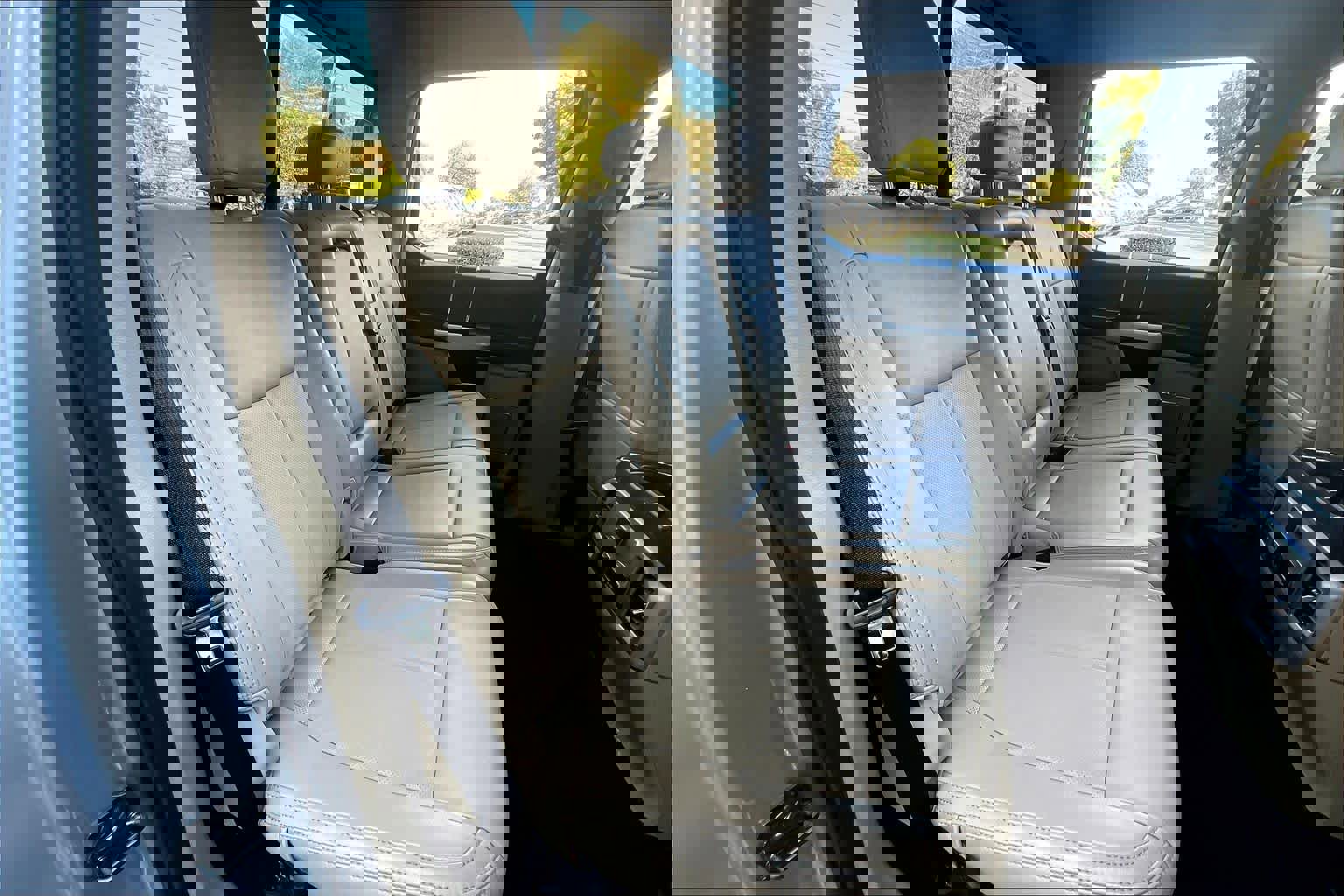 Used 2021 Ford F250 Lariat w/ Lariat Ultimate Package image 19