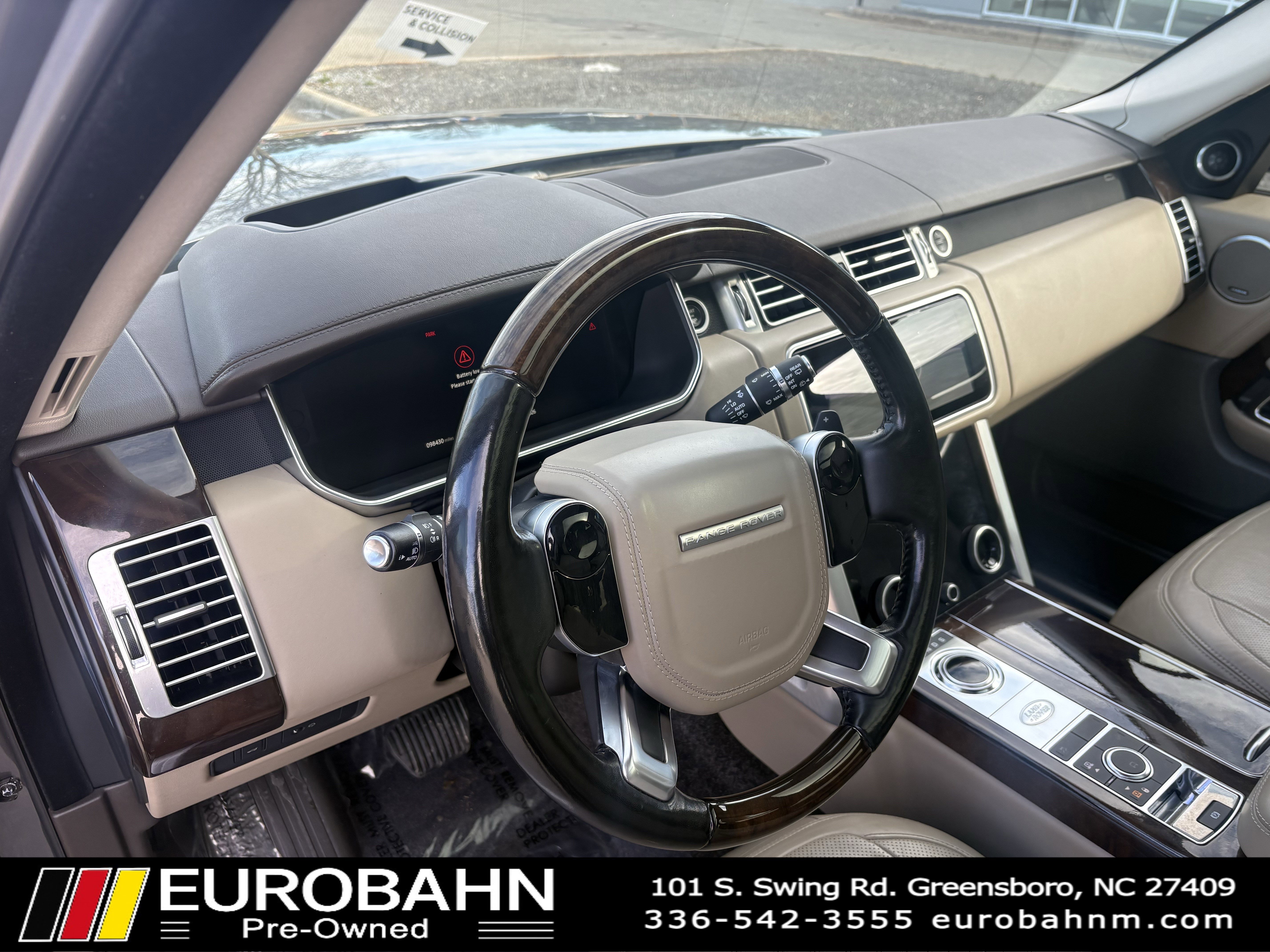 Used 2018 Land Rover Range Rover HSE image 8