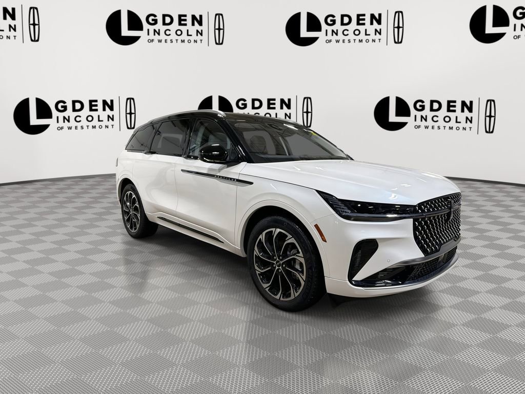 Used 2026 Lincoln Nautilus Reserve AWD/4WD image 2