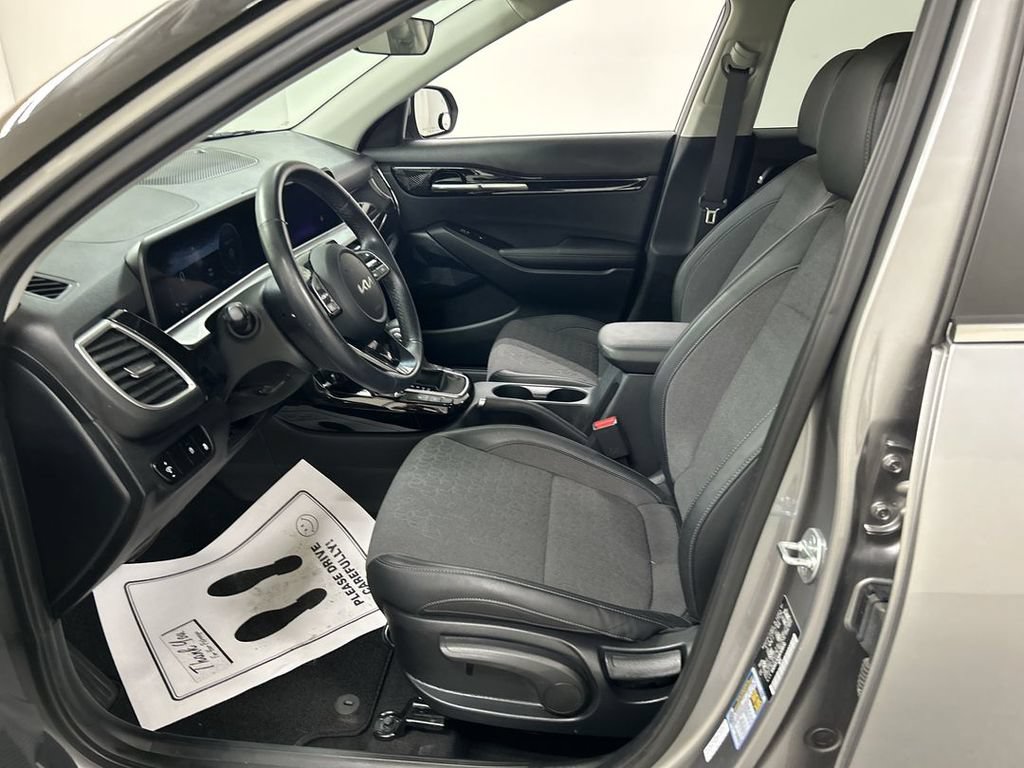 Certified 2024 Kia Seltos S AWD/4WD image 9