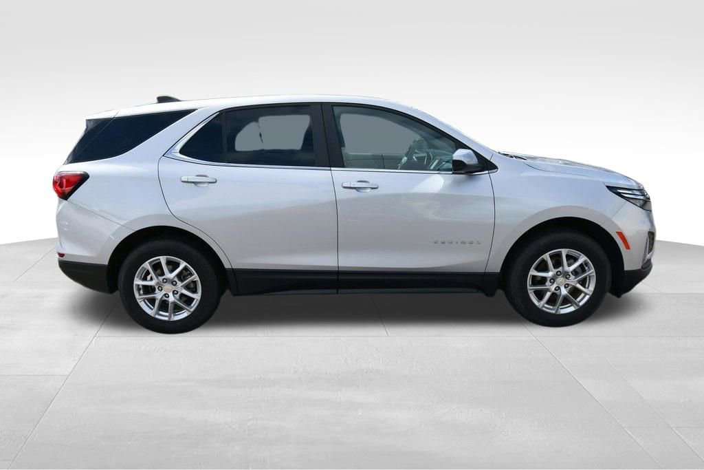 Used 2022 Chevrolet Equinox LT AWD/4WD image 9