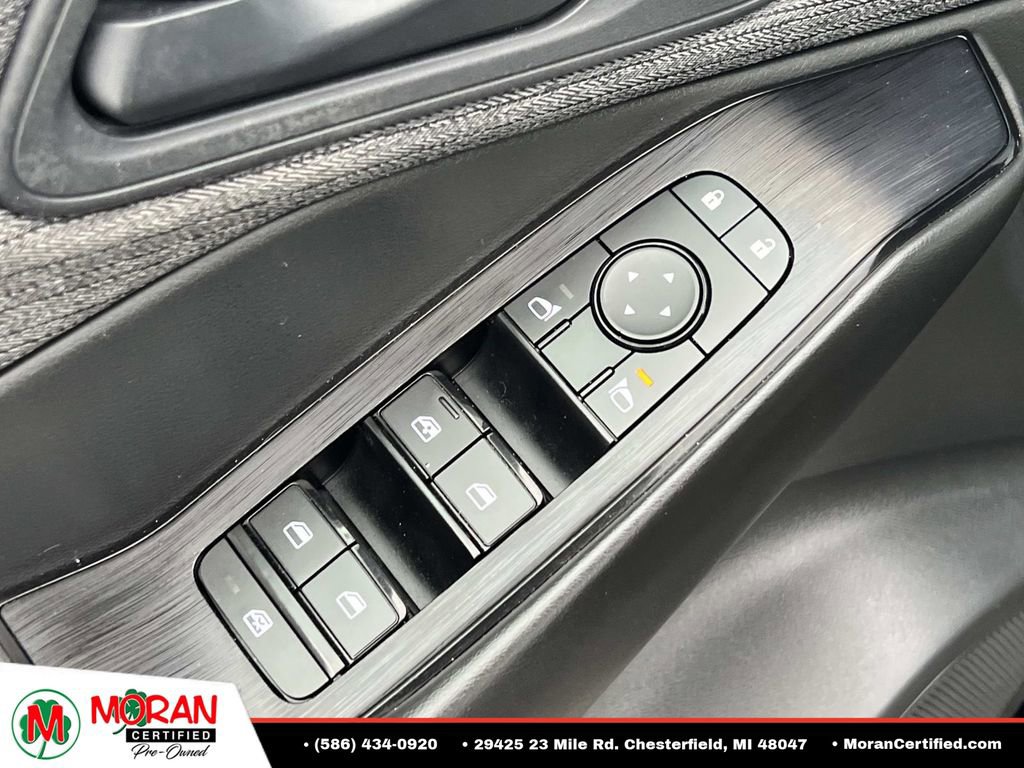 Used 2023 Nissan Rogue S AWD/4WD image 15