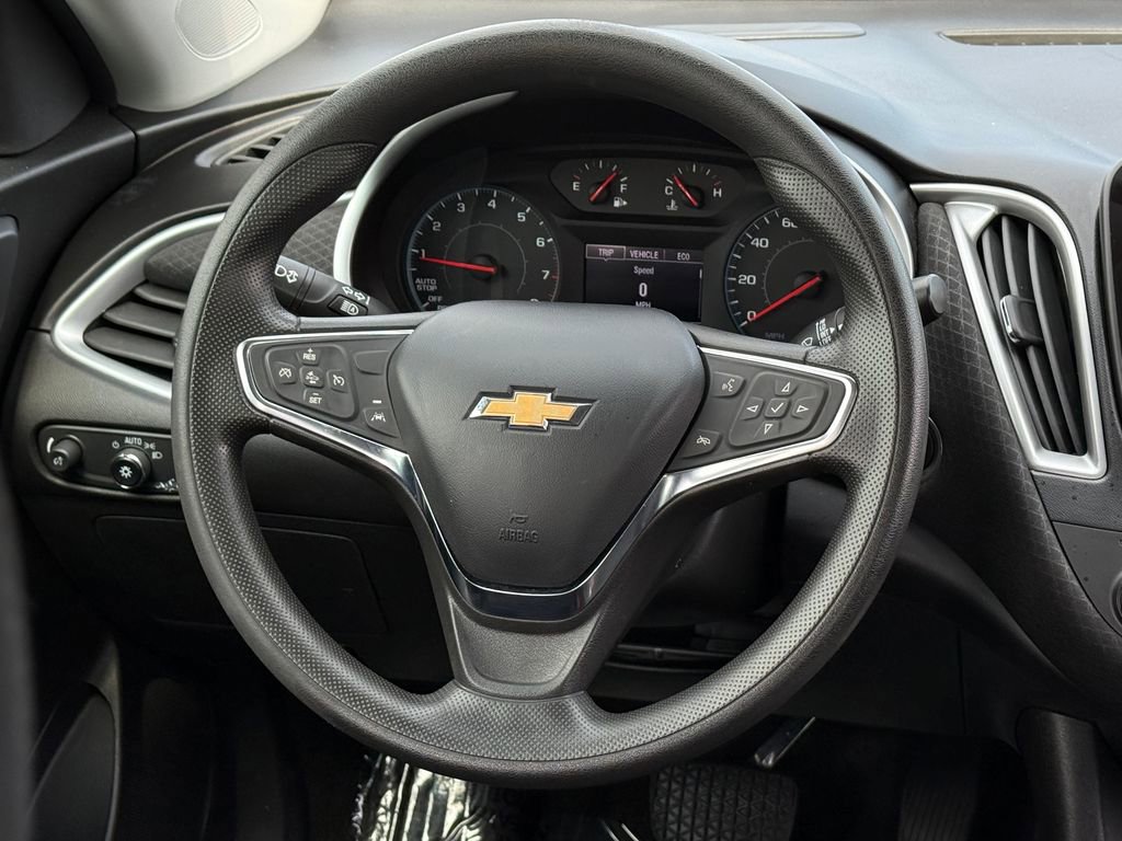 Used 2023 Chevrolet Malibu LT image 17