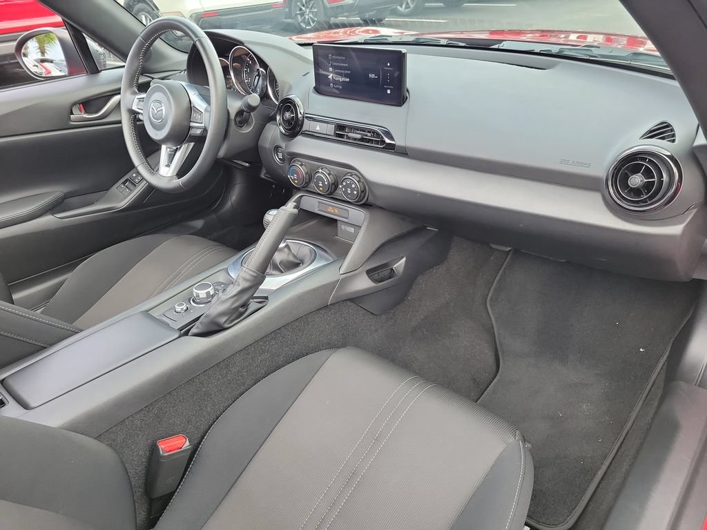 Used 2025 MAZDA MX-5 Miata Sport RWD image 17