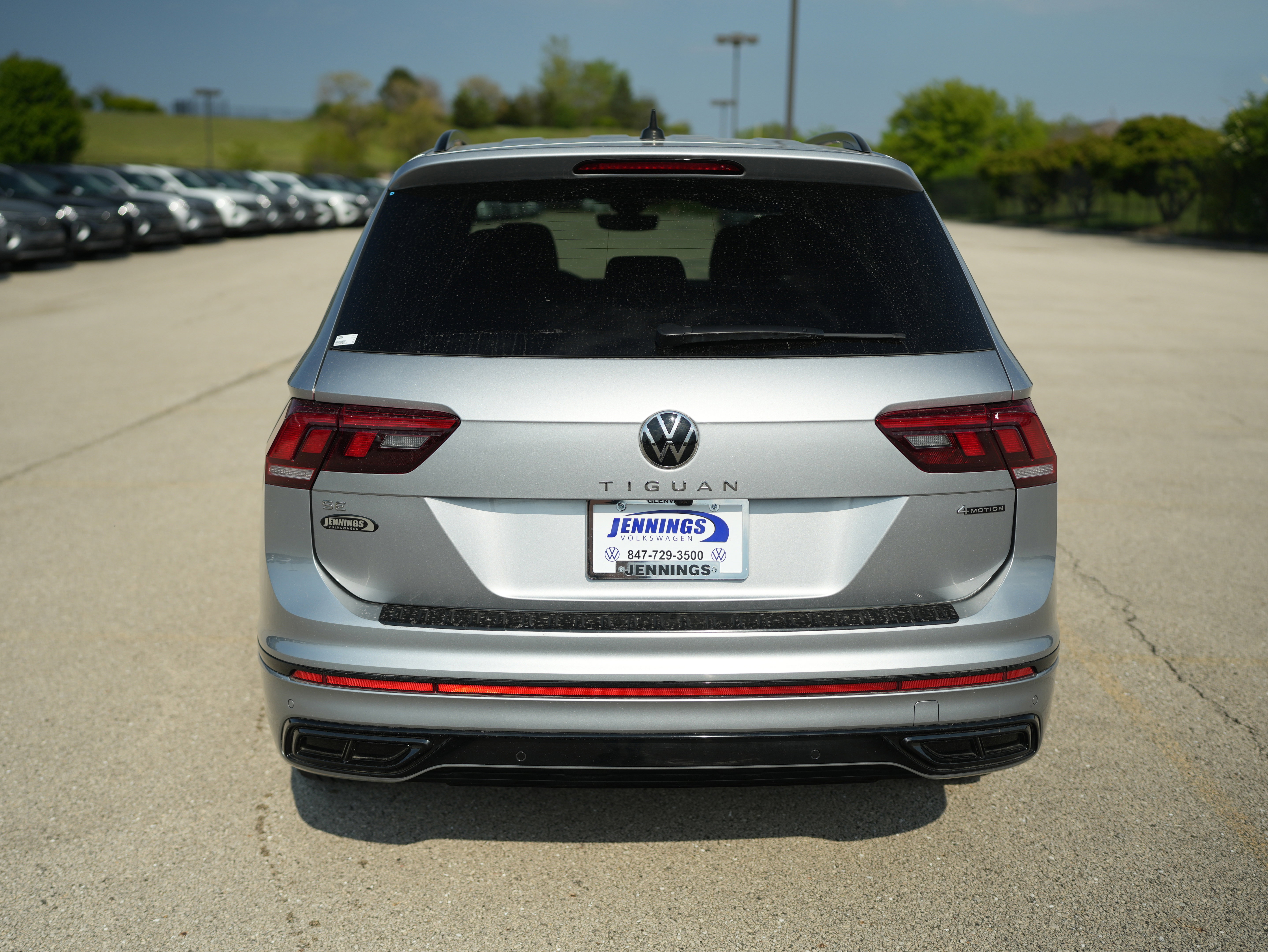 Certified 2022 Volkswagen Tiguan SE R-Line AWD/4WD image 6