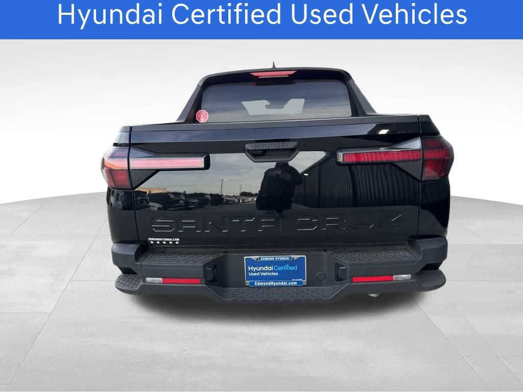 Certified 2025 Hyundai Santa Cruz SE image 11