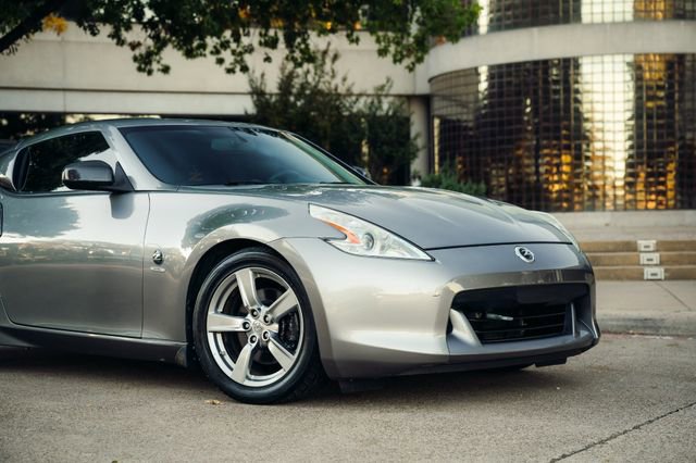 Used 2009 Nissan 370Z Coupe image 38