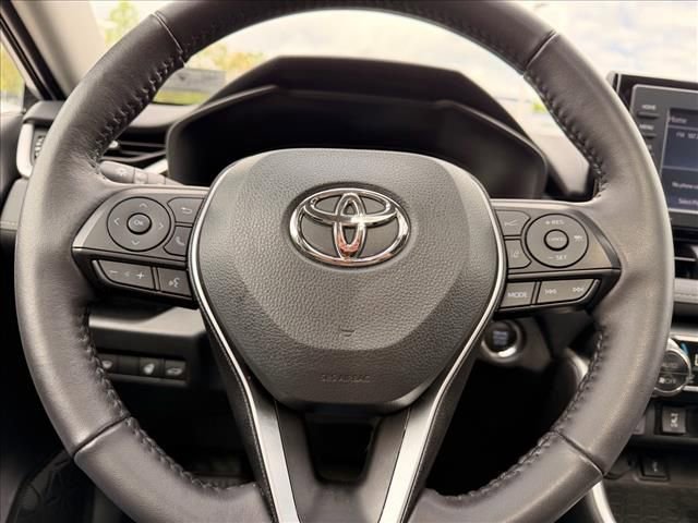 Used 2022 Toyota RAV4 XLE Premium AWD/4WD image 19