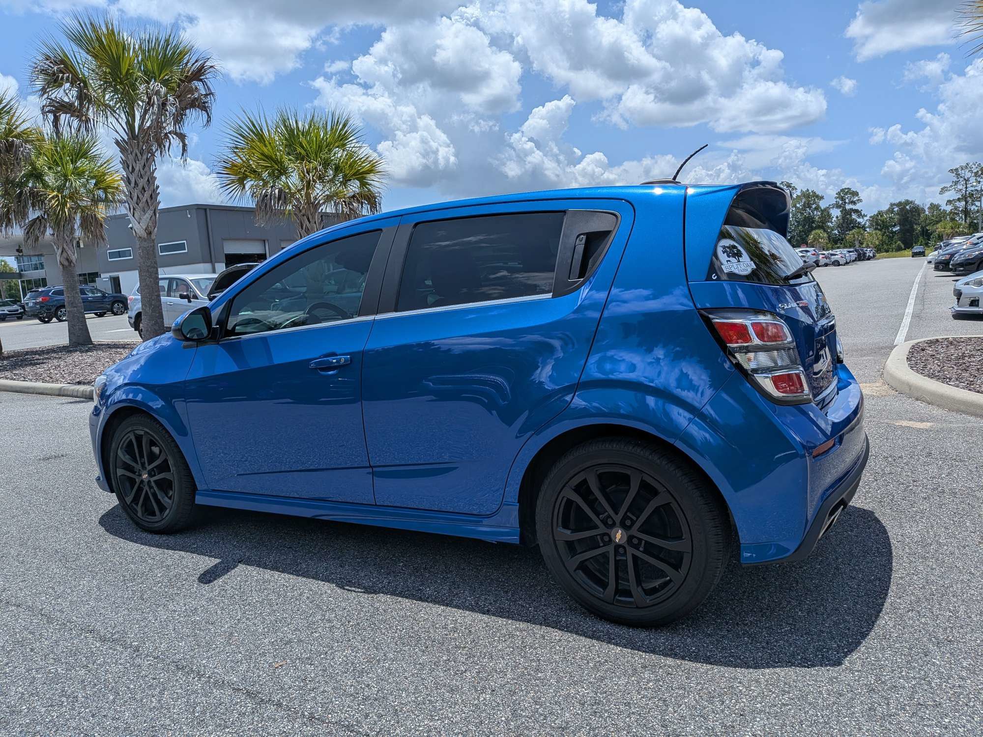 Used 2017 Chevrolet Sonic Premier w/ Driver Confidence Package FWD image 5