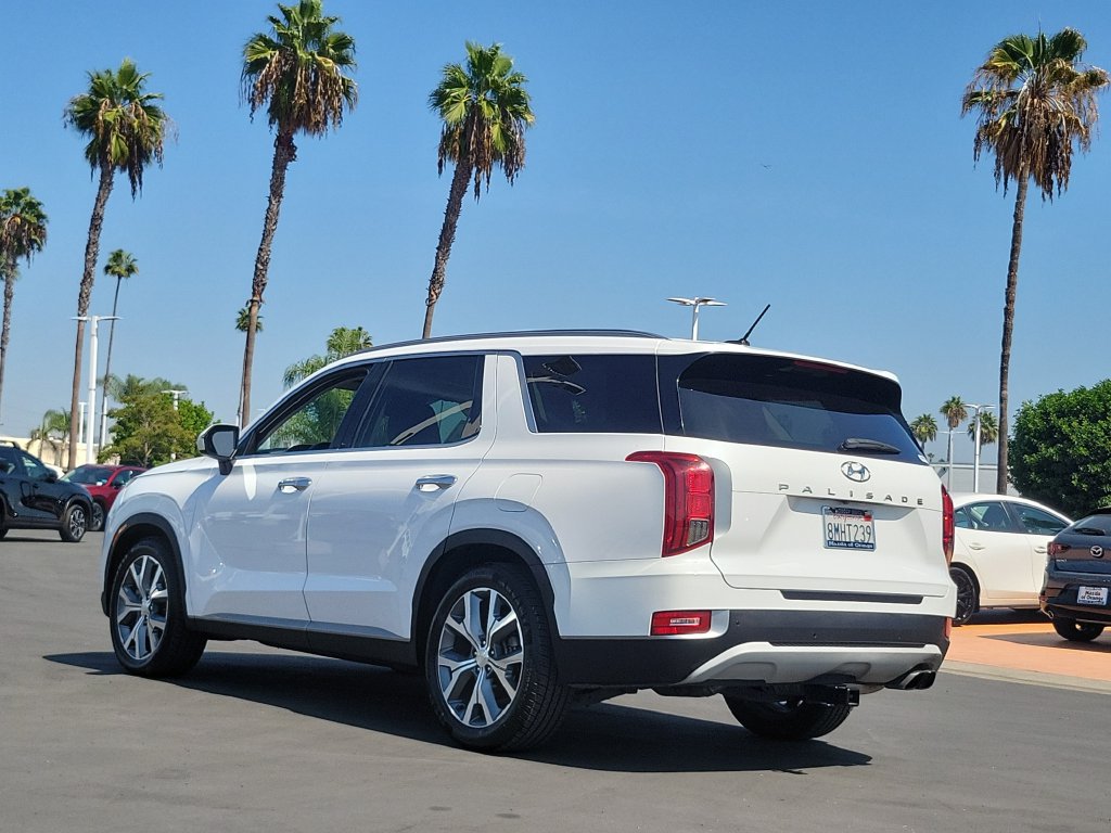 Used 2020 Hyundai Palisade SEL FWD image 2