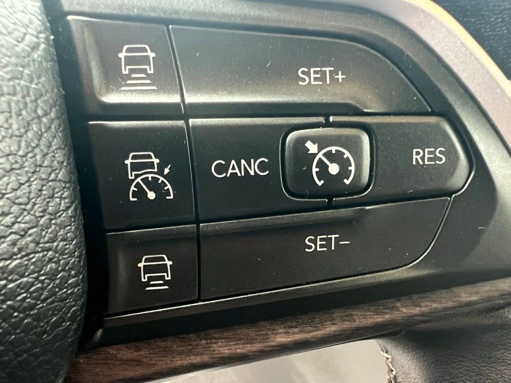 Used 2022 Jeep Grand Cherokee Limited image 24