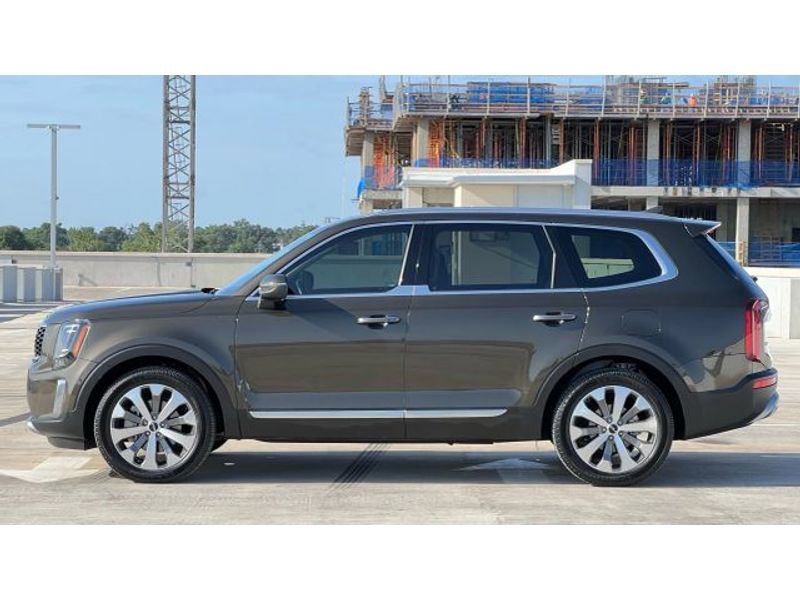 Used 2022 Kia Telluride S image 10