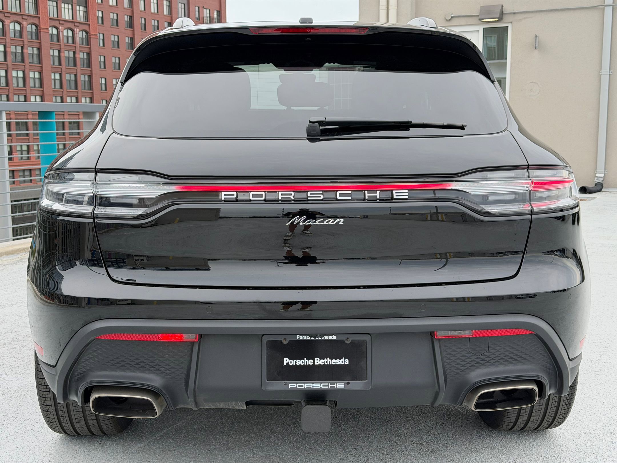 Certified 2026 Porsche Macan AWD/4WD image 6