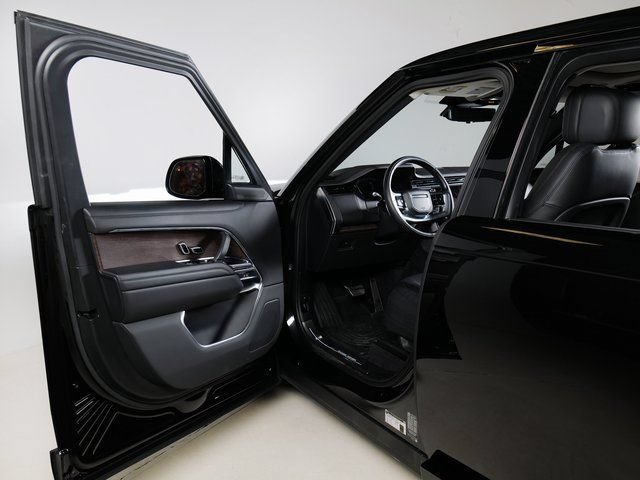 Certified 2023 Land Rover Range Rover SE AWD/4WD image 24