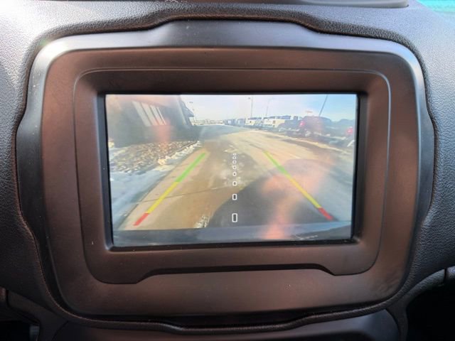 Used 2019 Jeep Renegade Latitude w/ Cold Weather Group image 22