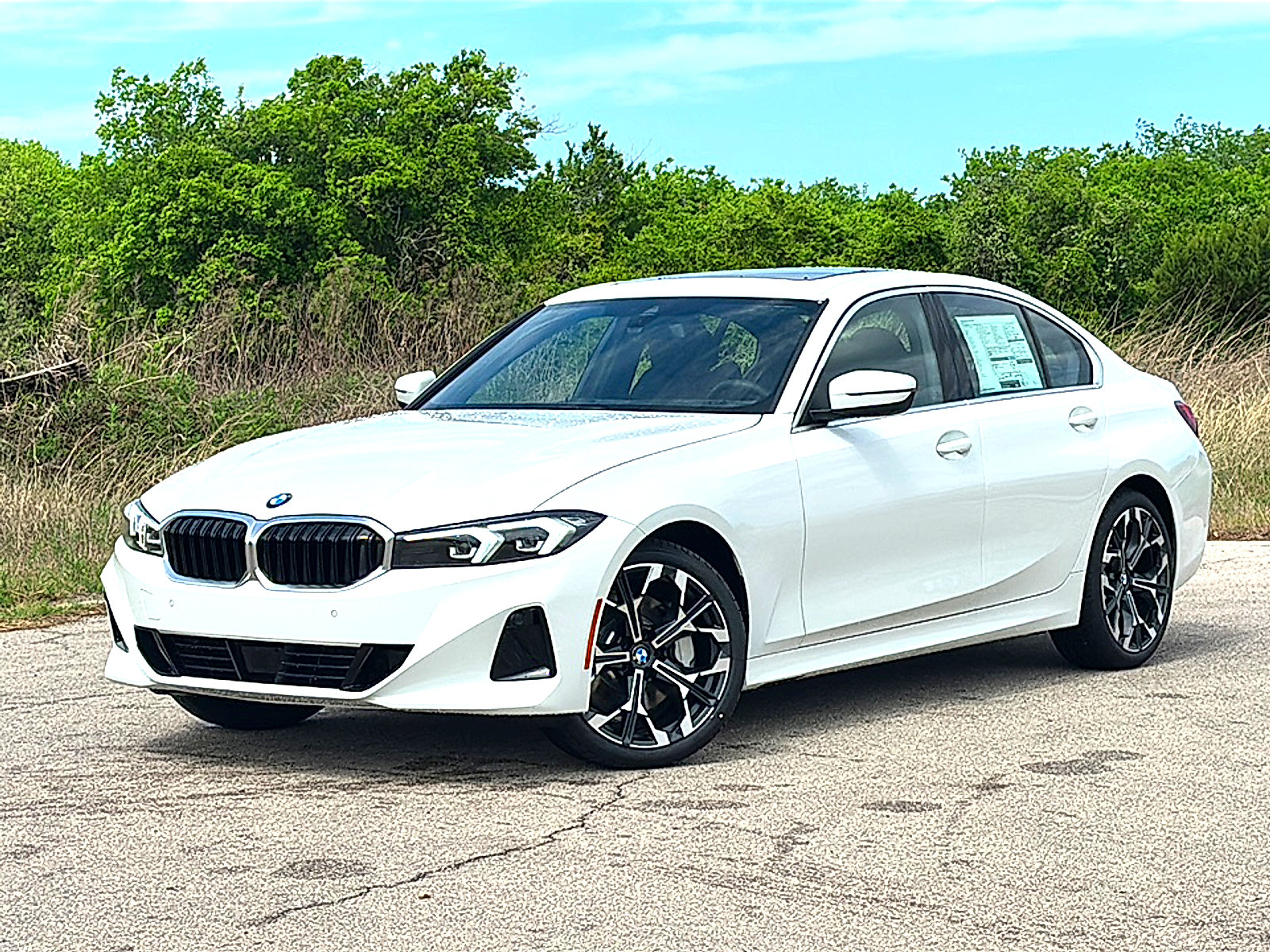 New 2026 BMW 330i Sedan w/ Premium Package RWD image 2