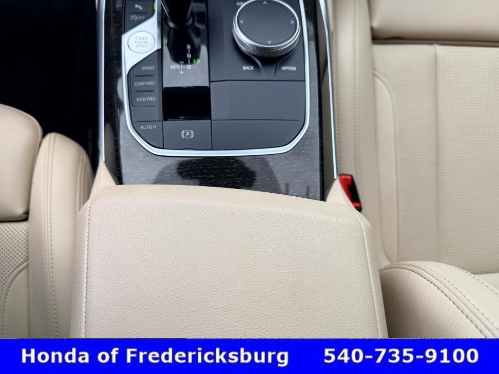 Used 2022 BMW 330i Sedan w/ Driving Assistance Package image 34